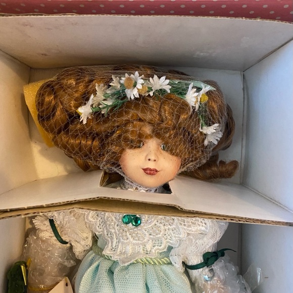 🍀Paradise Galleries Treasury Collection Box - Picture 1 of 3